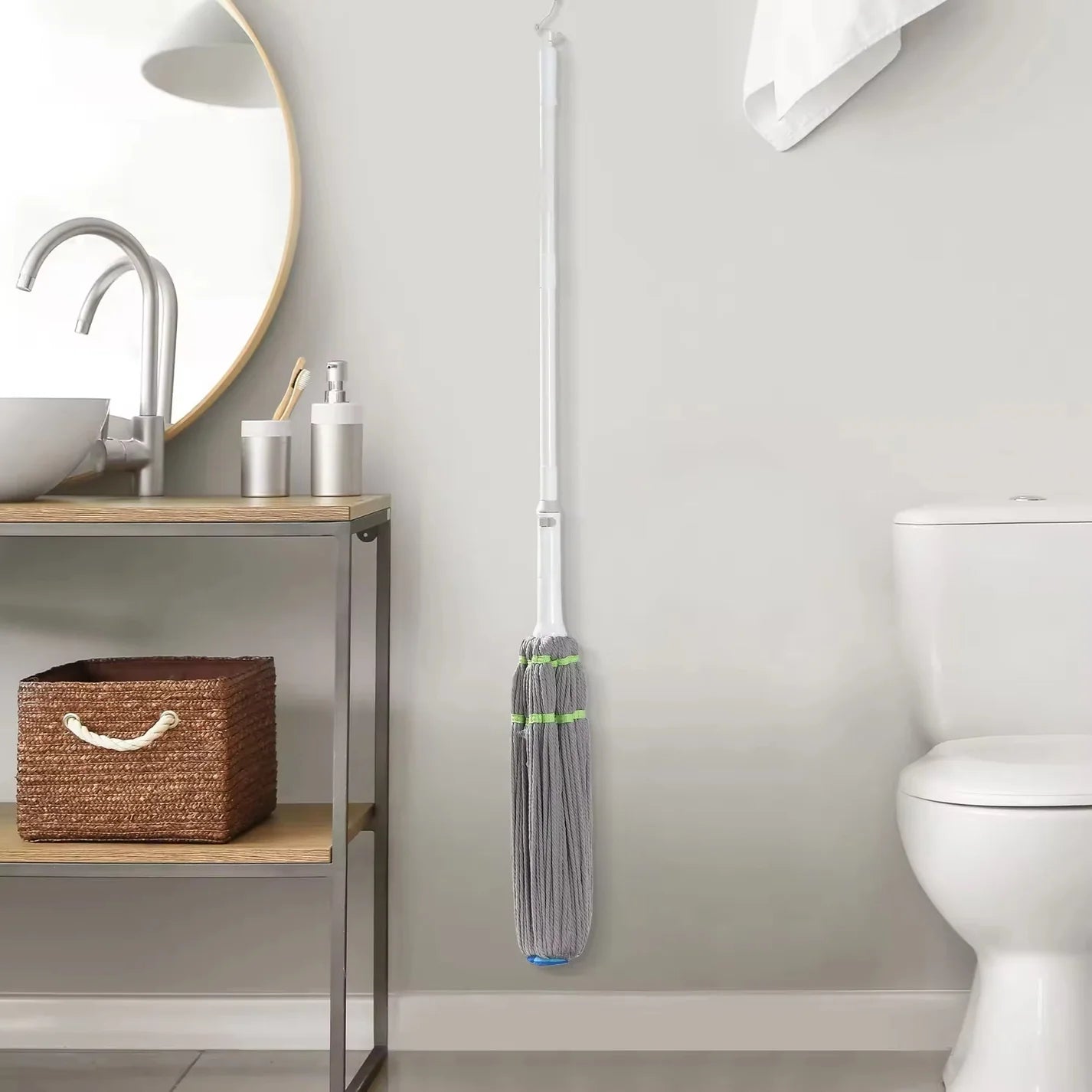 SMARTSWEEP™ - Retractable Head Microfiber Mop
