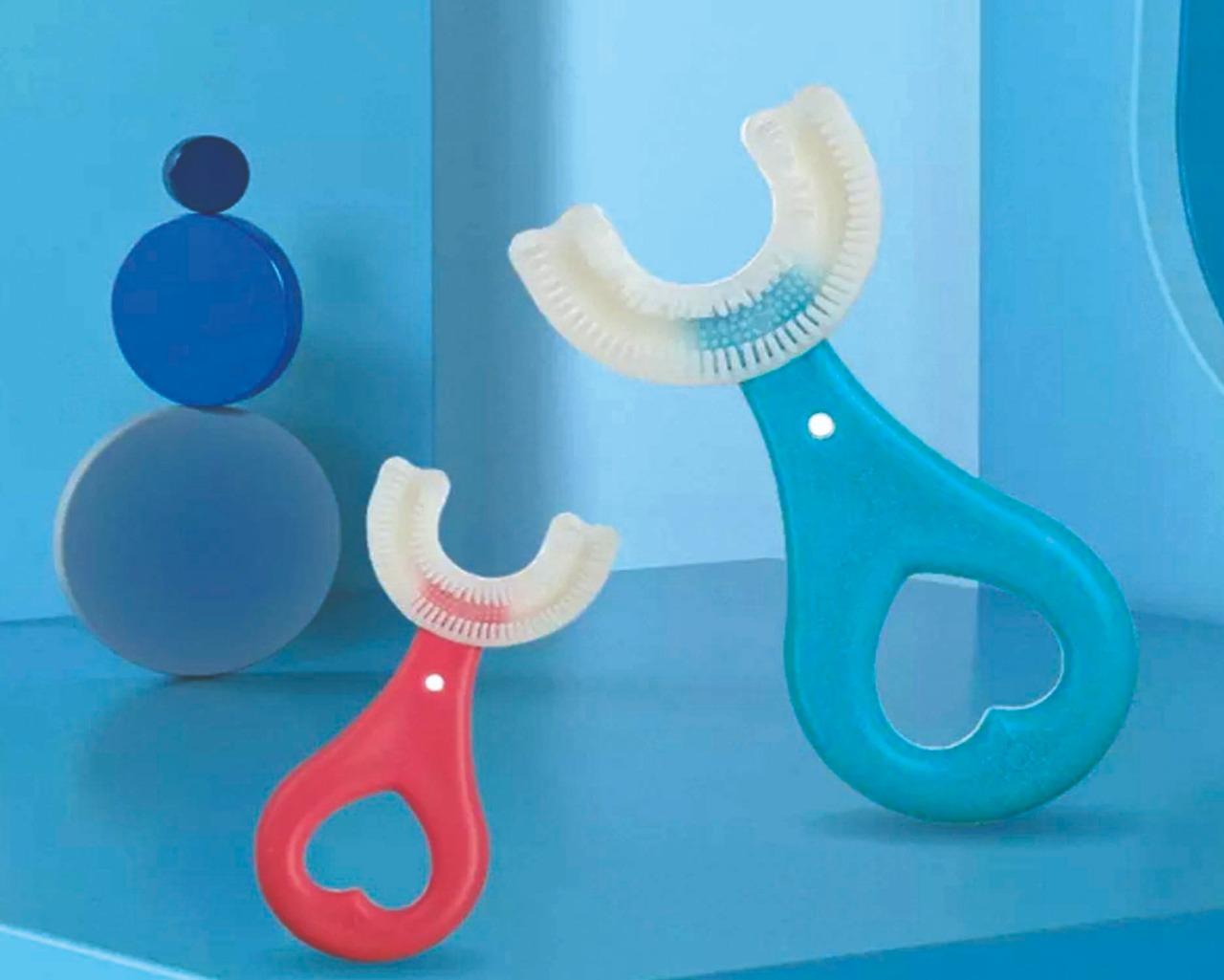 U Shaped Toothbrush for Kids Manual Whitening Toothbrush Silicone Brush Head for Kids Children(Pack of 1)