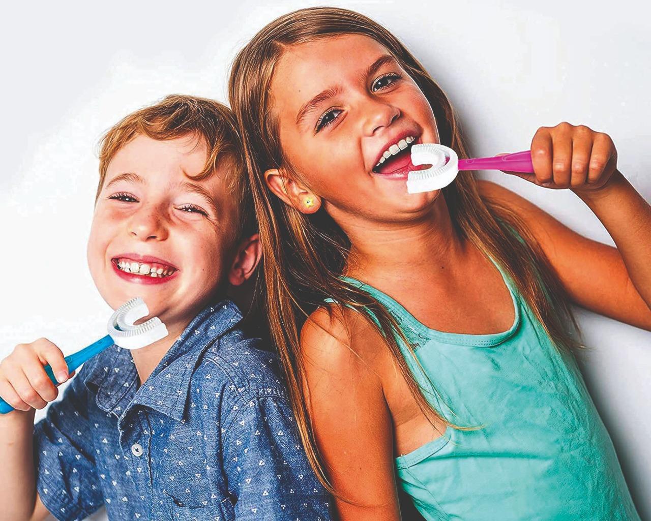 U Shaped Toothbrush for Kids Manual Whitening Toothbrush Silicone Brush Head for Kids Children(Pack of 1)