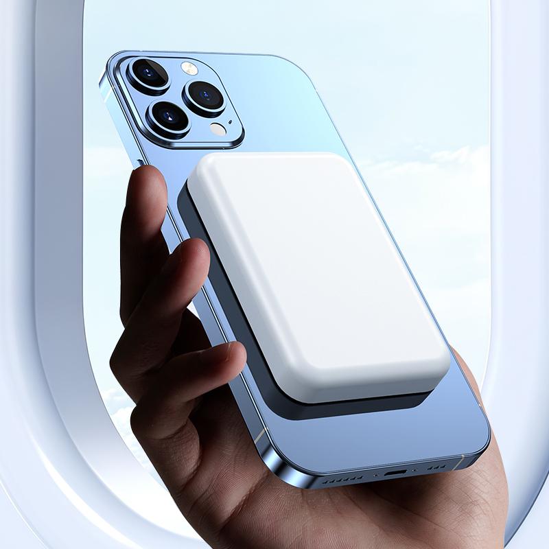 MagCharge 5000 – Wireless Magnetic Power Bank