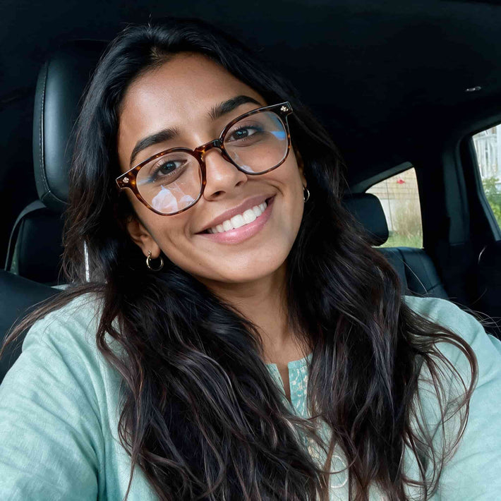 Clearzy customer Lakshmi wearing glasses